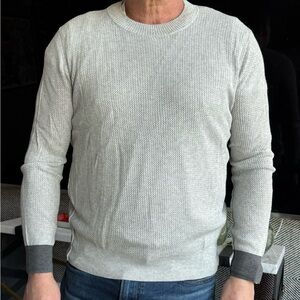 Men’s sweater new with tags